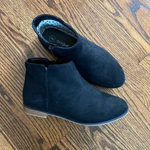 Worn once Black Booties